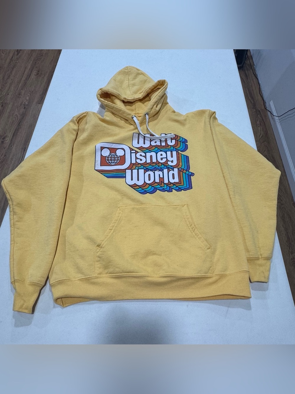 Walt Disney‎ World Disney Pullover Hoodie Yellow Men's Size Medium Retro Classic